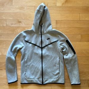 Nike Men's Grey Full-Zip Hoodie with Black Accents